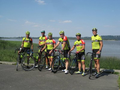 100 km-Mannschaft auf dem Siegerpodest